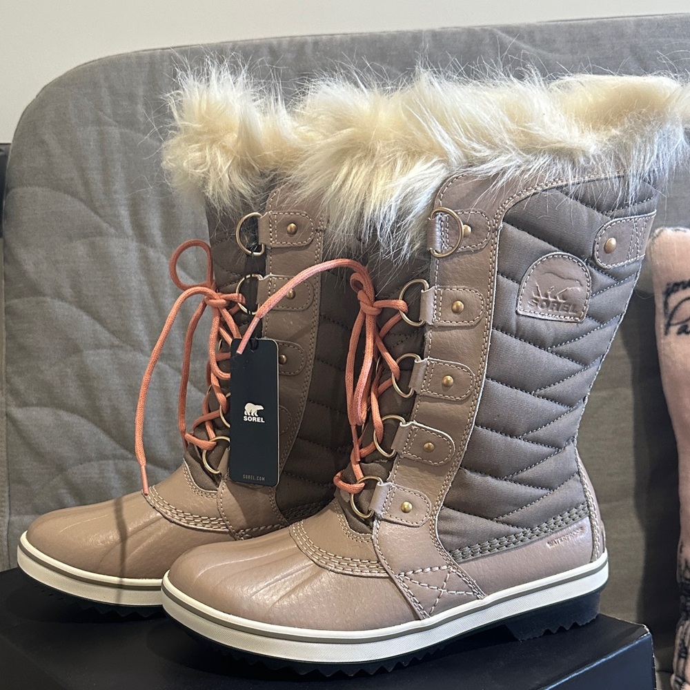 Sorel Women's Brown and Tan Winter Boots